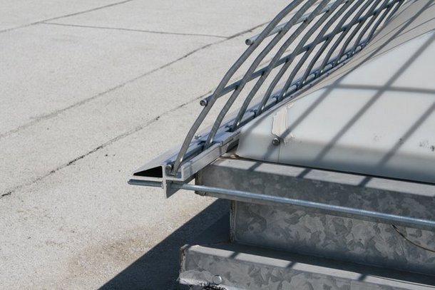 Non-penetrating Skylight Screens
